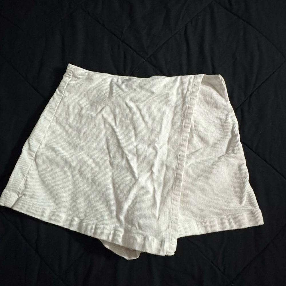 Forever 21 Cream Skort